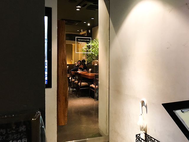日本神保町网红咖啡馆-TAM TAM 众多客人大排长龙只为品尝特色美食