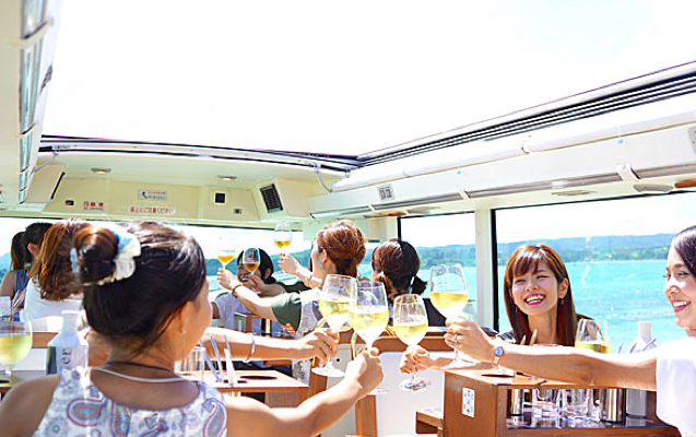 风靡日本的“餐车巴士” 10月起开通东京路线