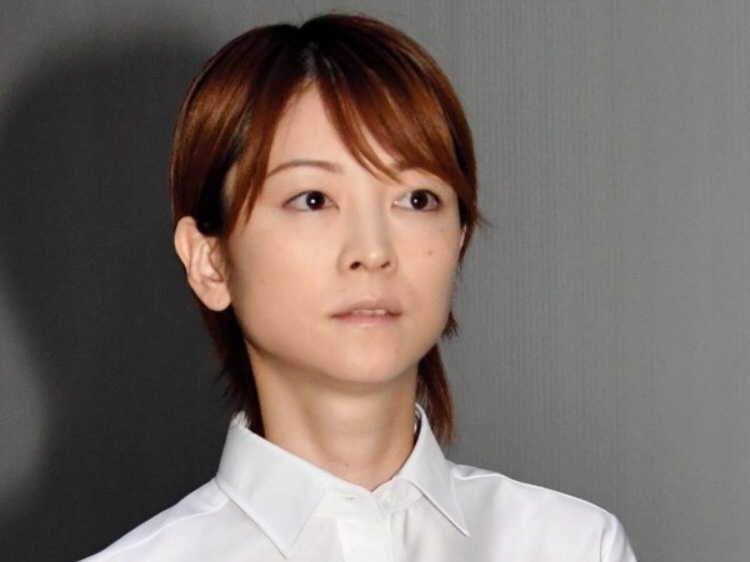 早安少女前成员吉泽瞳获释并道歉 面对记者的