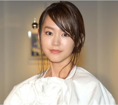 日本女星桐谷美玲从《NEWS ZERO》毕业 结束6年半主持生涯