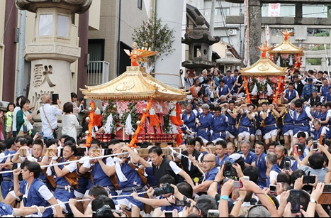 日本长崎一年一度盛大传统祭祀活动“宫日节”近日开幕