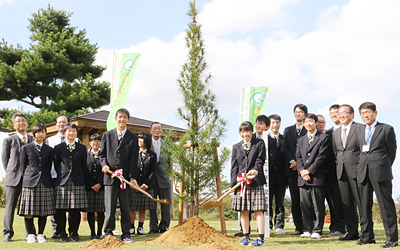 日本中央农业高中建校60周年 举行纪念植树仪式