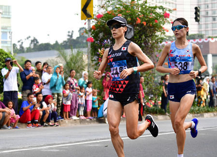 日本选手野上惠子夺得亚运会女子马拉松银牌
