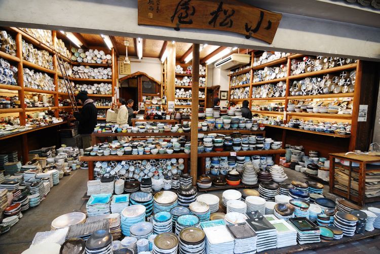 日本最大的厨具街为何如此吸引外国顾客？