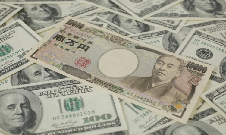   日元汇率暴跌至154日元 刷新34年最低纪录