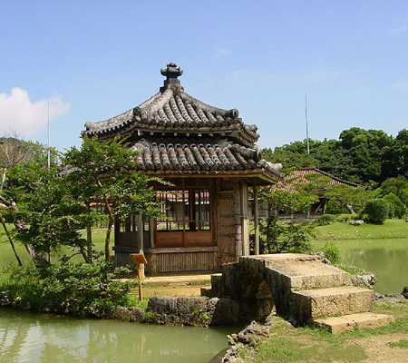 琉球王国的城边遗址及相关建筑