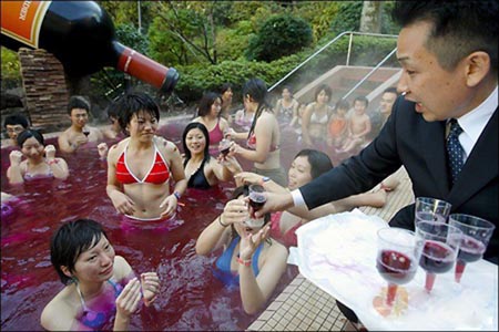 日本另类温泉之乡疗养胜地“箱根” 品味咖啡红酒和绿茶