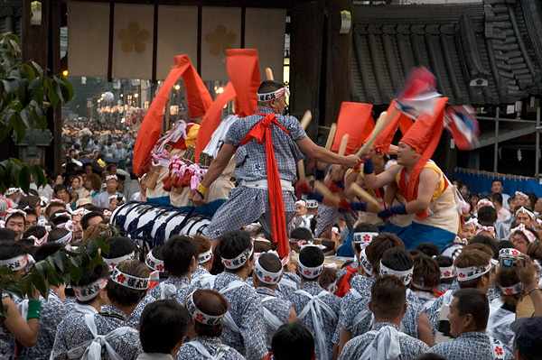 7月24至25日 大阪“天神祭”