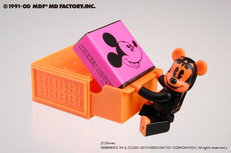 Medicom Toys推出2010年万圣节庆纪念版米老鼠公仔