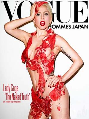 LadyGaGa的生肉比基尼 登Vogue杂志封面