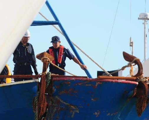 日本拖中国渔船出海模拟海上作业检查