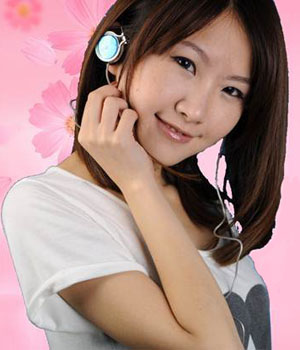 JVC最时尚的耳挂式耳机HA-E63