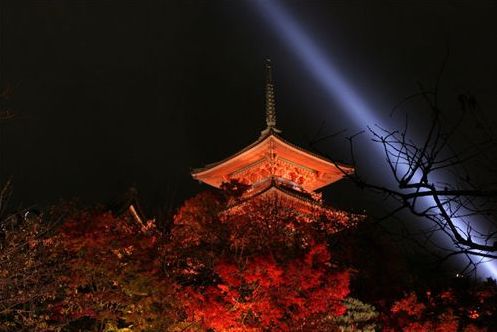 日本自杀者青睐的自杀地——清水寺舞台