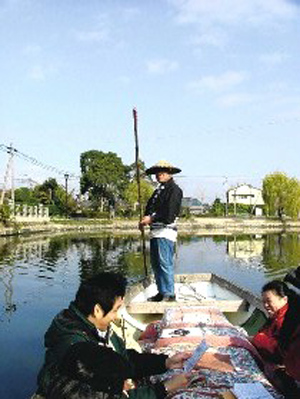 乘坐柳川游船品味江户水乡古韵