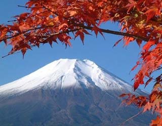 有着美丽传说故事的东京富士山