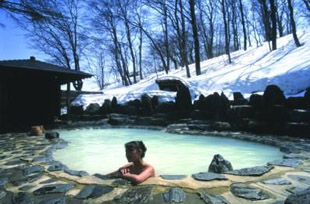 享受日本福岛的温泉、滑雪美好景致