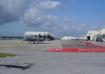 日本冲绳岛美国军队的军事基地