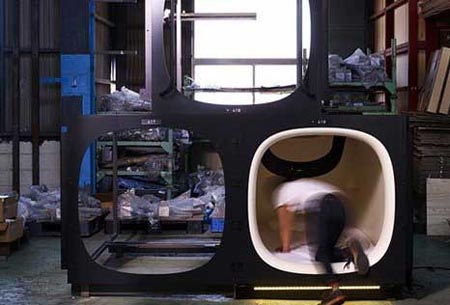 最新鲜的旅游感受 日本“胶囊酒店”