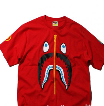 安逸猿 （Bape） 推出2010年秋冬元年配色复刻版鲨鱼T恤！