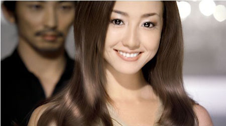 泽尻绘里香西班牙拍广告 尽显国际女星风范