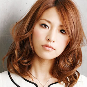 温柔日系梨花 展现清新甜美