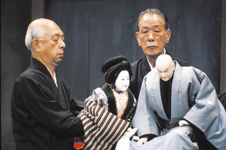 为何日本年轻女子对木偶戏着迷