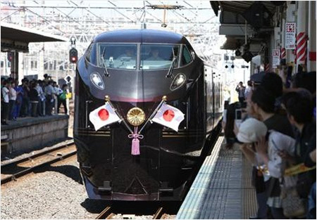 日本最梦幻列车——皇家专列