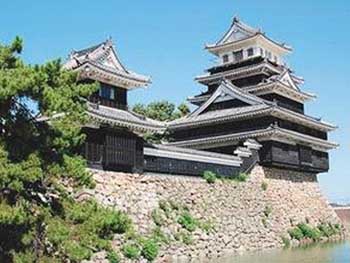 日本一座古城堡“中津城”传出出售消息
