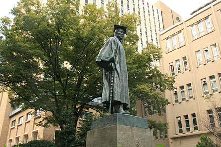 爱恨交加的早稻田 感受神田书街的魅力