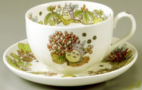 宫崎骏先生的“龙猫”杯盘