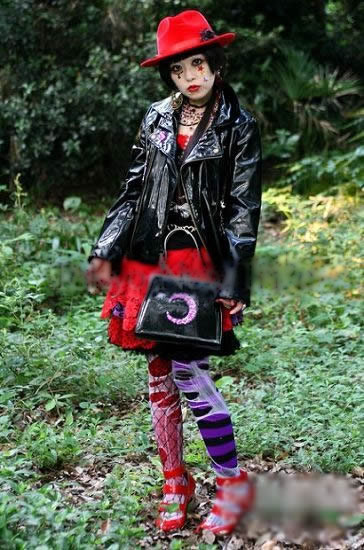 日本cosplay打造另类摇滚风