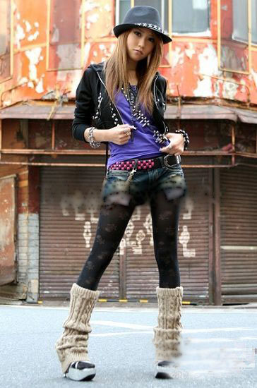 日本cosplay打造另类摇滚风