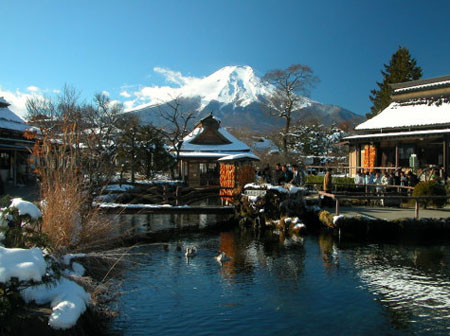 日本山梨县 忍野八海