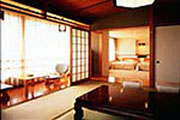日本海的著名日式溫泉酒店 金波樓溫泉酒店