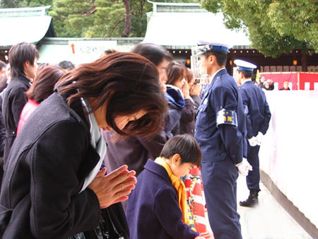 东京新年参拜最热门的神殿 明治神宫
