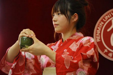 留学日本：体验日本香道 感受魅力文化