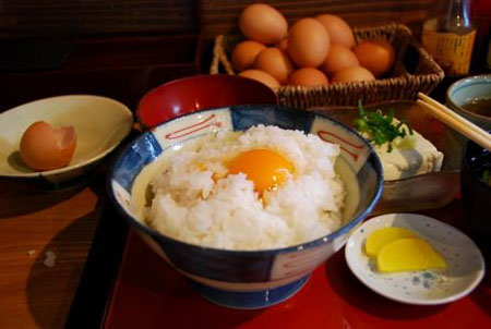 离奇的日本人吃米饭习惯 你一定没见过