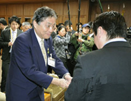 名古屋市长辞职欲重新竞选 就减税案问信于民