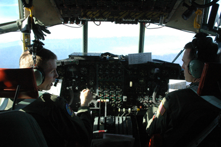 日美联合军演 C-130运输机也投入训练
