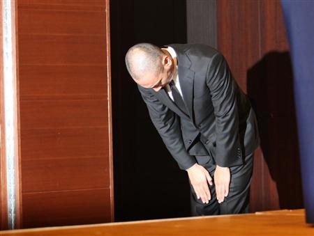 市川海老藏举行记者见面会谢罪
