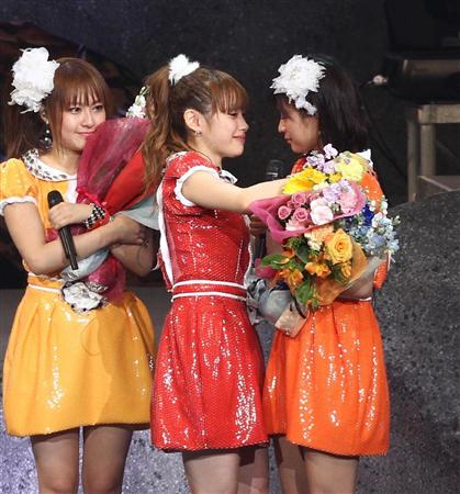 龟井绘里,纯纯以及琳琳三人也在同一天从组合毕业. 标签: 日本娱