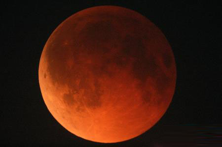 日本国立天文台发布21日傍晚将出现月全食的观察报告