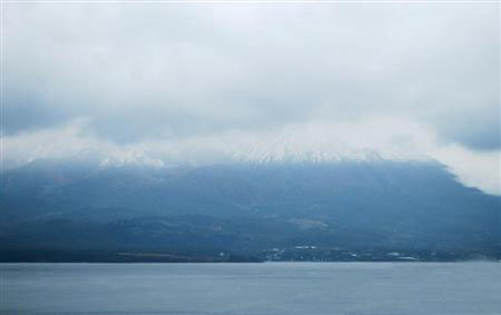 鹿儿岛县樱岛年内首次山顶积雪 较往年晚了10天