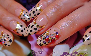 2011年日本时尚美甲流行趋势