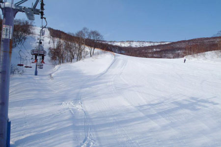 北海道地势平稳的滑雪场 朝里川温泉滑雪场