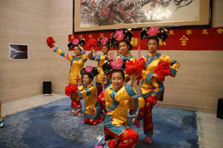 长崎中国留学生在驻长崎领事馆举办新春联欢会