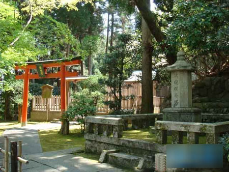 奇！日本“电电宫”神社供奉爱迪生和赫兹