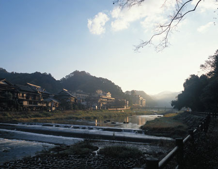 三朝温泉 镭矿泉治疗癌症胜地