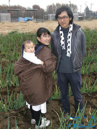 投身于有机蔬菜种植的一对日本夫妇