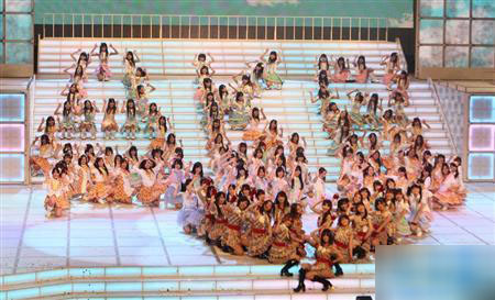 AKB48登场人数达130人 创红白歌会记录